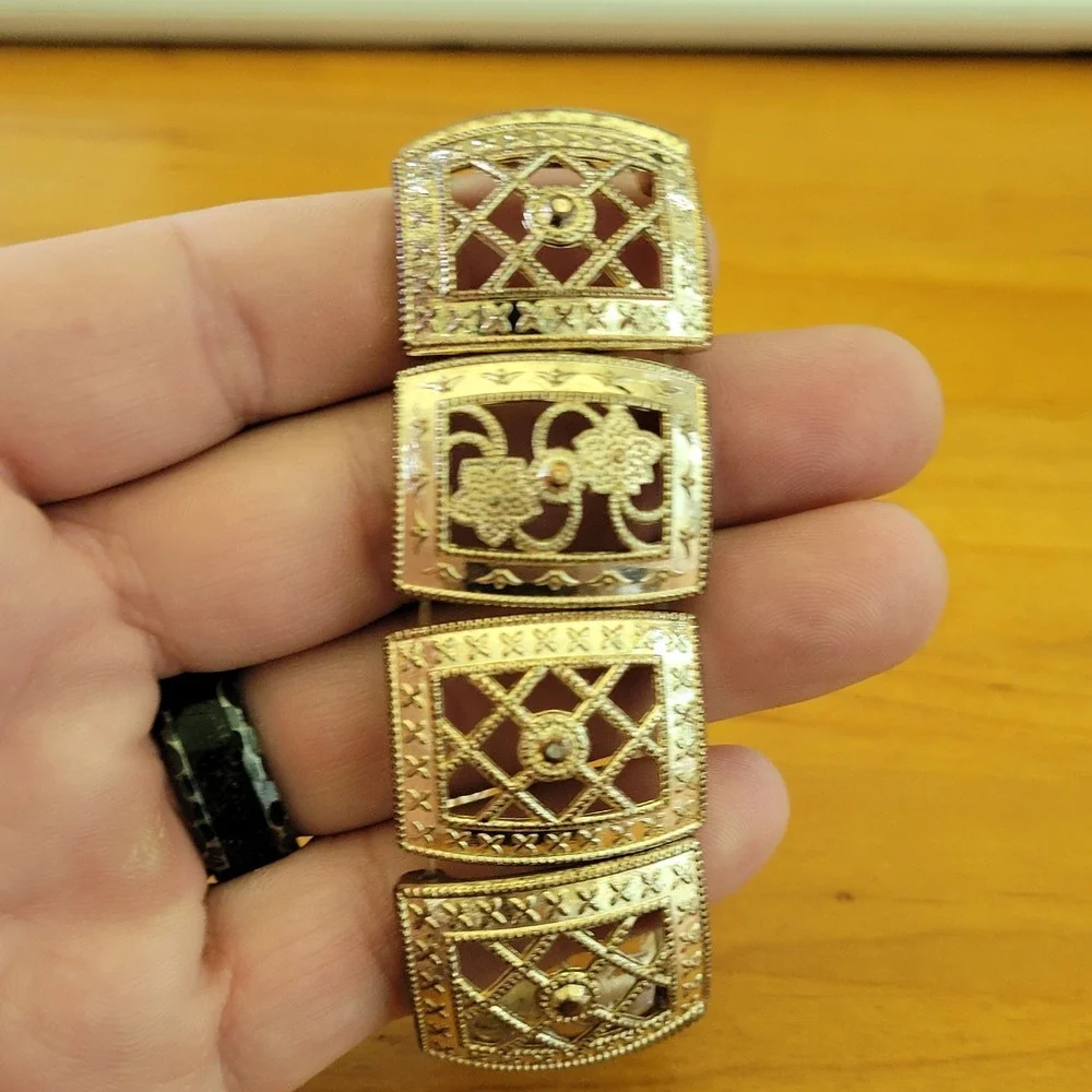 Vintage Gold Tone Filigree Panel Stretch Bracelet Floral Openwork 67g